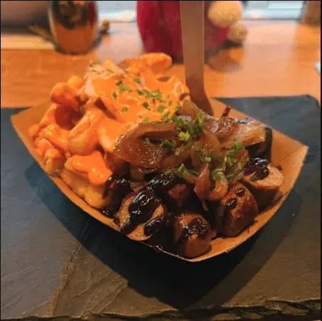 BBQ Wurst - Pommes Menü (Beef)