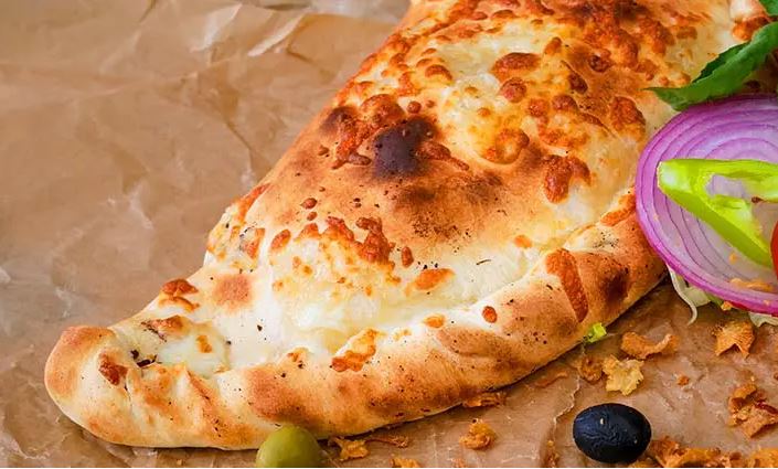 67e. Pizza Calzone Chicken